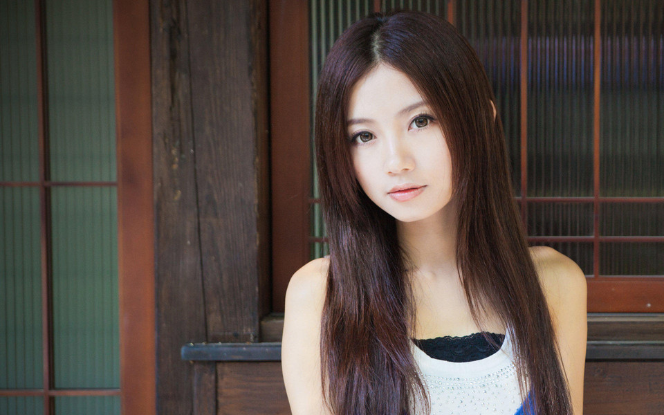 床上的女体影像完整版
